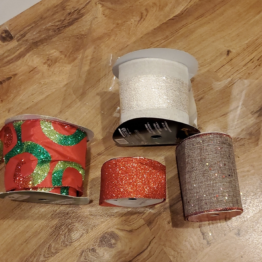 Festive Ribbon Set with Glitter Accents